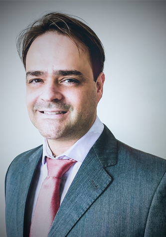 Dr. Marcelo Tostes 